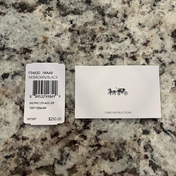 Brand New Coach Wallet - Picture 6 of 6